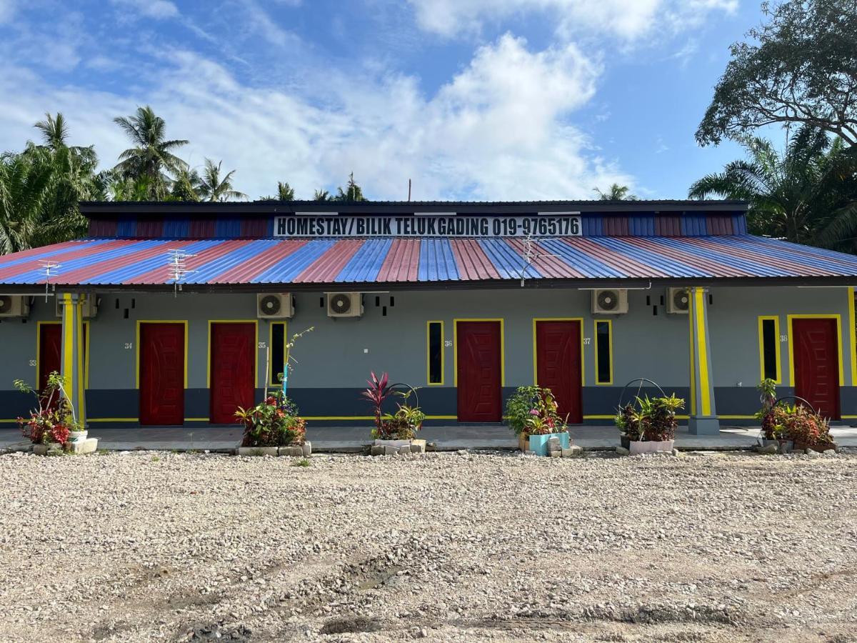 Homestay/Bilik Teluk Gading Kuala Rompin Exterior foto